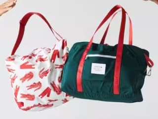 LACOSTE - Bolsa de viaje gratis con compra