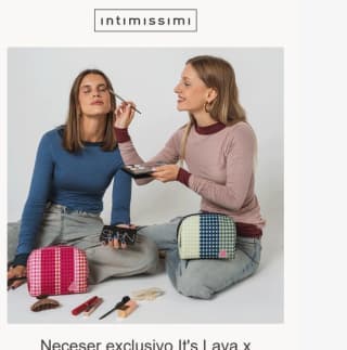regalo neceser por compra mínima de 80€ en la colección de mujer