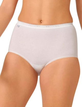 Sloggi Basic Maxi 4-Pack dames slip maat 42 voor €11,25 bij Amazon