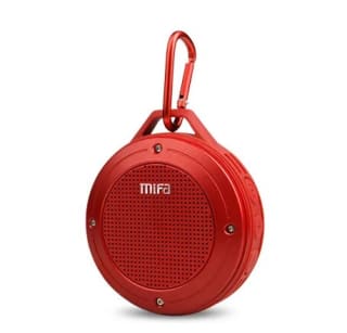 -altavoz inalámbrico marca Mifa F10 en color rojo por 11,15€