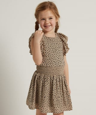 Alle kleuterjurkjes voor €15 bij Terstal