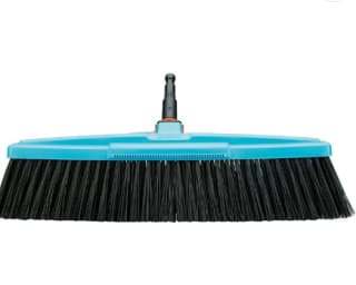 Gardena straatbezem voor €15,49 bij Amazon.nl