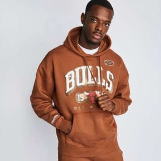 Sudadera Mitchell & Ness Retro Varsity Bulls por solo 39,99€