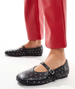 Bailarinas Dorina con correa y diseño de tachuelas por 6,10€