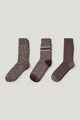 Wintersale tot 70% korting op dames, heren en kinderkleding bij C&A