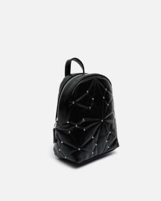 Mochila pequeña acolchada con detalles metálicos por 15€