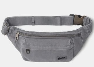 Riñonera Canvas gris por 5,99€.