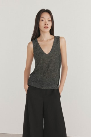 Top punto con brillo Pedro del Hierro por 19€