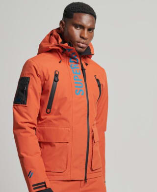 50% korting op de ski- en snowboardcollectie bij Superdry