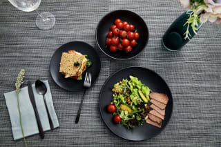 18-delige bordenset Matt Onyx Buccan voor €39,99 bij Actievandedag