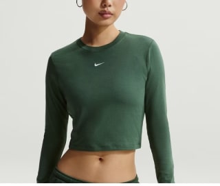 Nike Women's Chill Knit Long Sleeve Cropped T-Shirt por 12€.