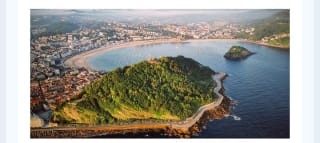 Junto a San Sebastián desde 54€.