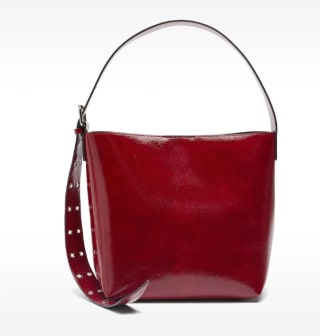 Bolso de hombro acharolado con cierre de cremallera Parfois por 12.99€