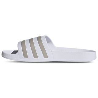 Adidas Adilette Aqua Slides por 10€ en Foot Locker