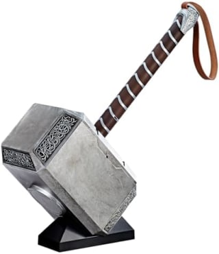 Marvel Legends Mjolnir (martillo electrónico) por 93,99€ en Amazon