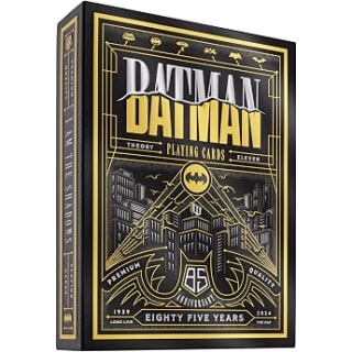 Theory11 The Dark Knight Trilogy Premium Playing Cards por $228.12 en Amazon