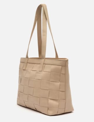 Bolso shopper trenzado por 12€
