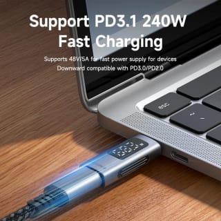Adaptador Hagibis USB-C con pantalla LED (240W, USB4) por $17 en AliExpress