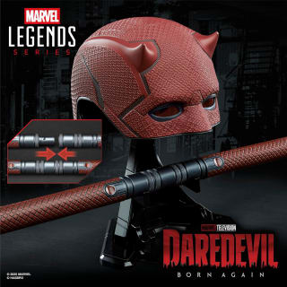 Marvel Legends Series, Daredevil: Born Again, máscara y bastón por $2,555 en Amazon