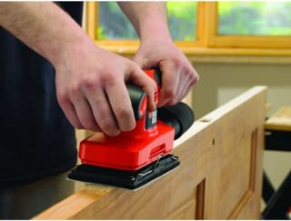 BLACK+DECKER KA320EKA-QS vlakschuurmachine voor €34 bij Bol