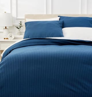 Amazon Basics parure de lit 240 x 220 cm (3 pièces) pour 13,36€ chez Amazon