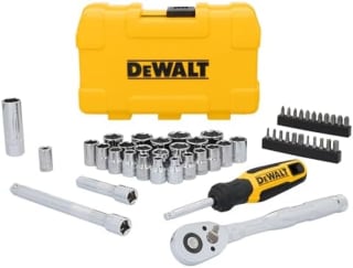 DEWALT DWMT45423 (juego de 50 piezas, 3/8 pulgadas) por $833 en Amazon