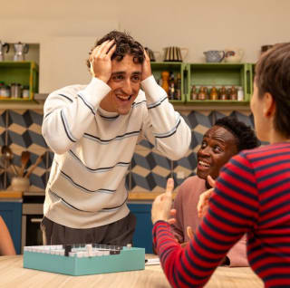 Asmodee Hint Bordspel Feest voor €12,69 bij Bol