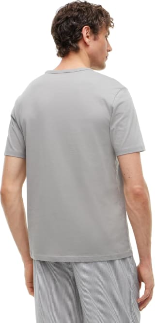 Tommy Hilfiger pack de 3 camisetas para hombre por 34,95€ en Amazon