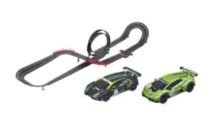 Voiture et circuit de course 1:43 à 39,99€