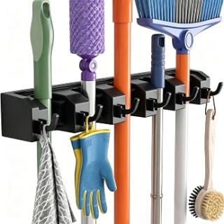 Amazon Basics support mural pour balais et outils de jardin pour 15,74€ chez Amazon