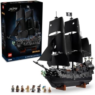 LEGO Icons Barco Pirata del Capitán Jack Sparrow 10365 por $6,835 en Amazon