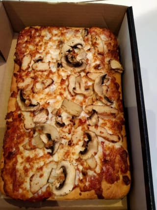 Gratis Pizza mediana con la nueva masa Madrizzima a recoger Dominos Pizza