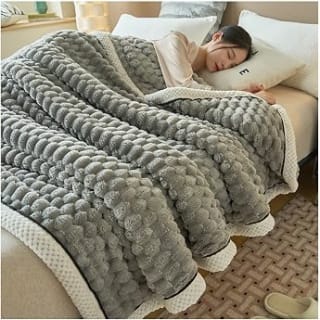 Dreamlab Edredón Afelpado matrimonial por $511 en Amazon