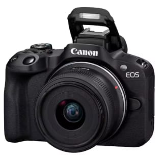 Appareil photo hybride Canon EOS R50 + objectif RF-S 18-45mm F4.5-6.3 à 678,84€