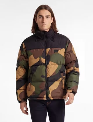 Chamarra Capitonada Jeep para Hombre por $359 en Coppel