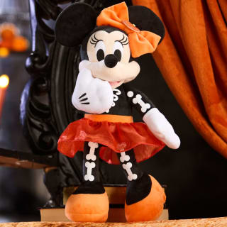 Peluche mediano Mickey Mouse o Minnie esqueleto, Halloween (36 cm) por 9€
