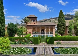 Direct Return Flights To Granada, Spain from Luton - Various Dates (November / March)