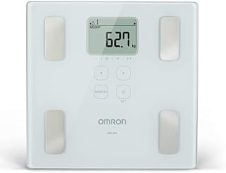 Omron Báscula Digital Corporal por $319 en Amazon
