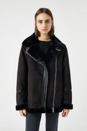 Cazadora de doble faz por 39,99€ en Pull and Bear