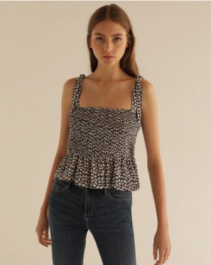 Top de mujer Easy Wear flores nido de abeja por 7,99€