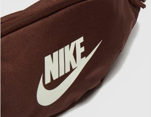Bandolera rinonera Nike color marron