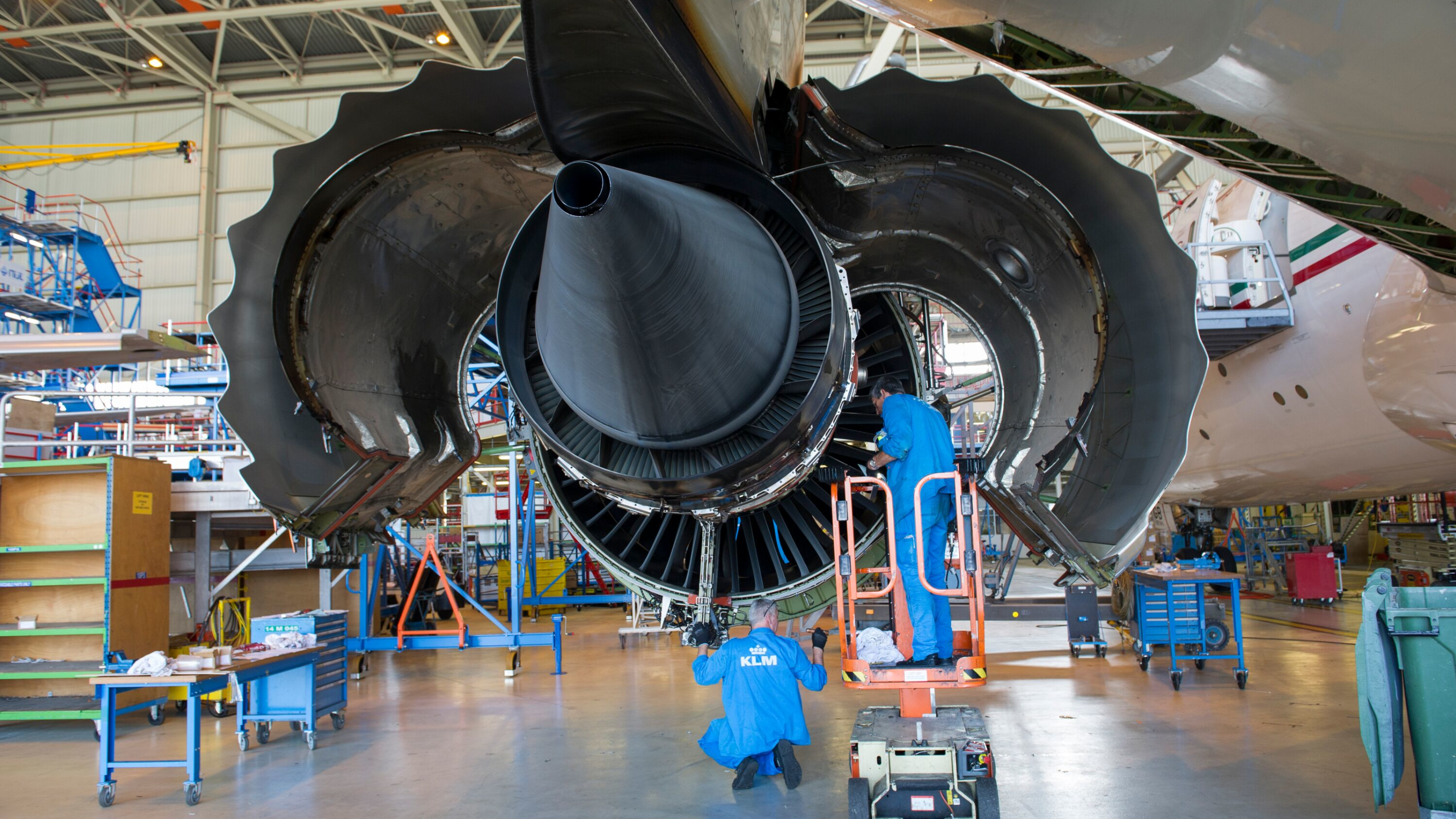How KLM Engineering & Maintenance Strengthens Its Data & AI Ambitions With A New Operating Model.