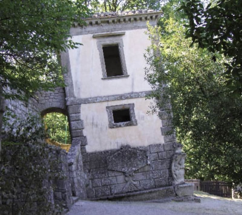 The Casa Pendente at Bomarzo: photo by Stefano Vezzani