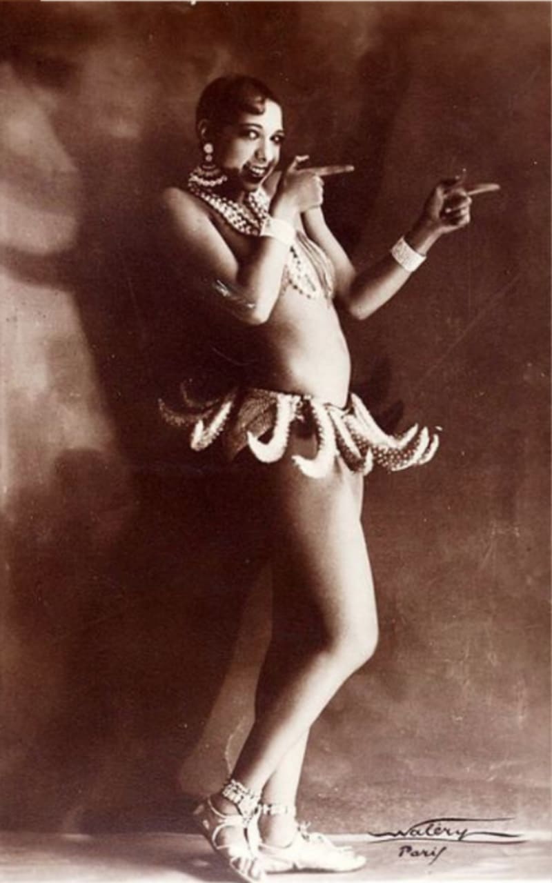 Josephine Baker performing at the Folies Bergère wearing the notorious ceinture de bananes. Photo by Waléry