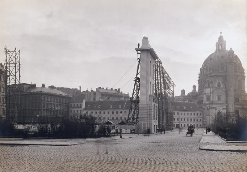 Full-size mockup of part of Otto Wagner's design for a museum for the city of Vienna: photo, Vindoborna, 6th December 2020