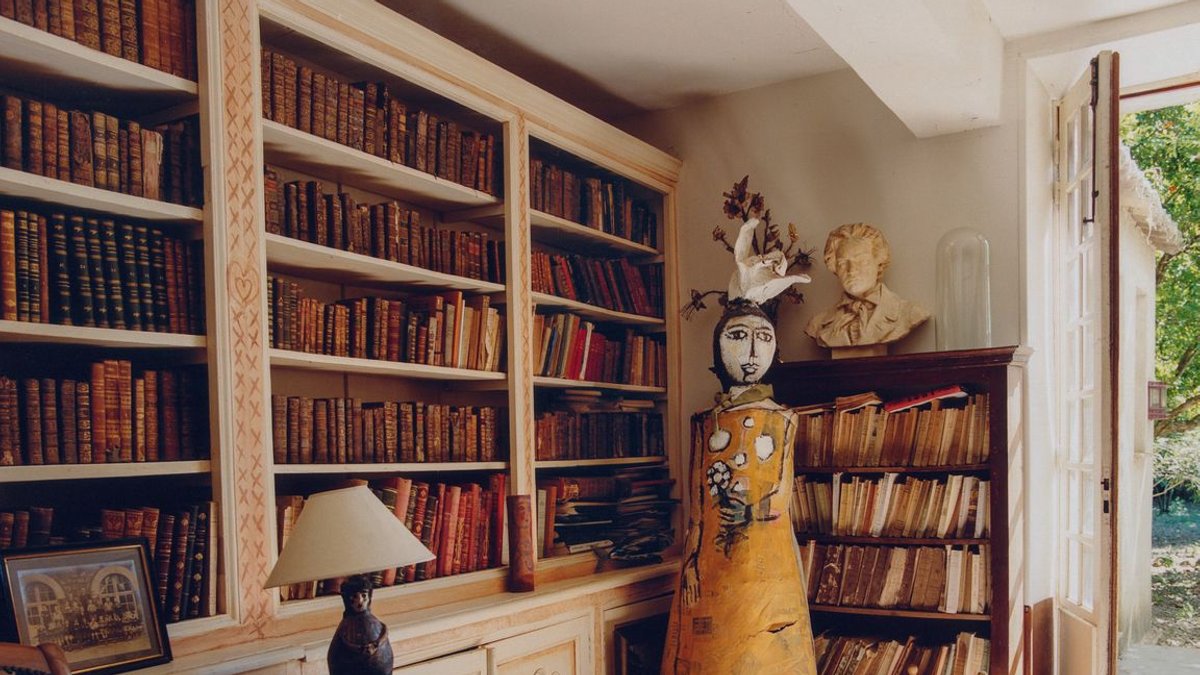 Lydia Corbett: Artist and Muse in Provence Home - lydia corbett provence home