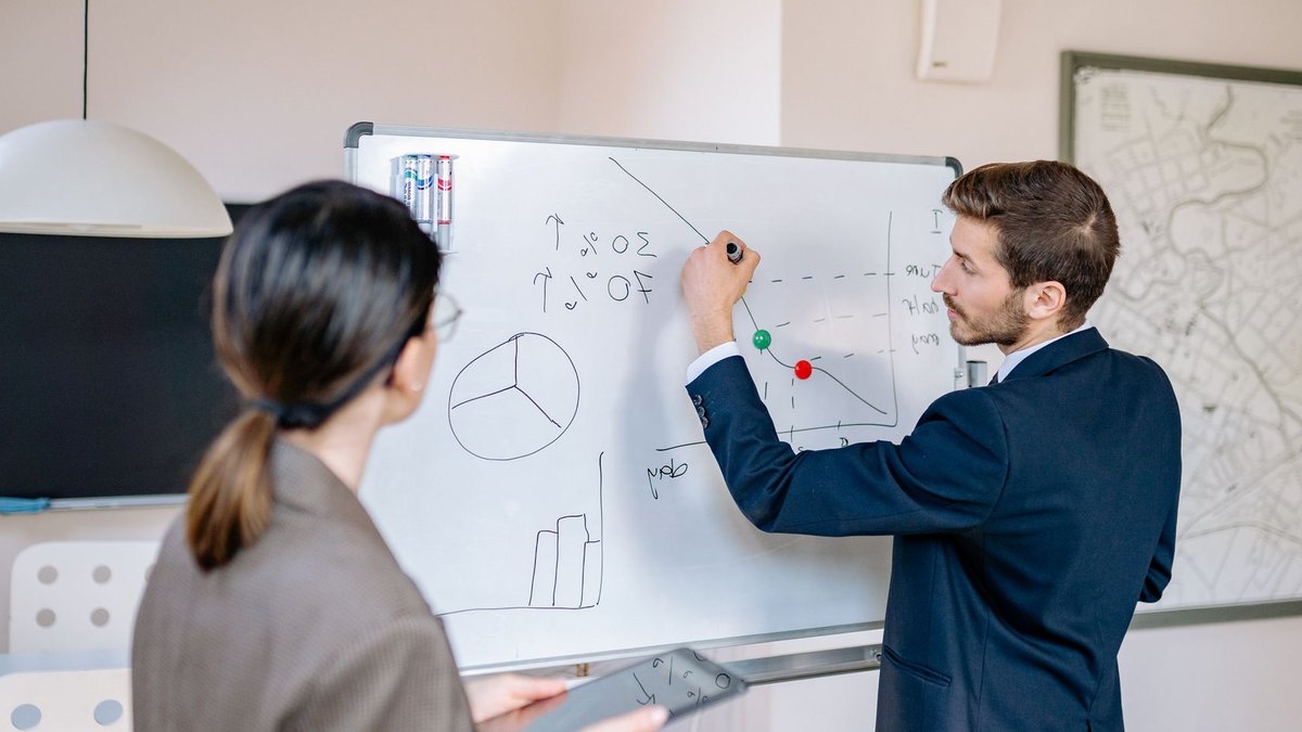 Microsoft Whiteboard app to be retired Microsoft Whiteboard app to be retired - microsoft whiteboard retirement