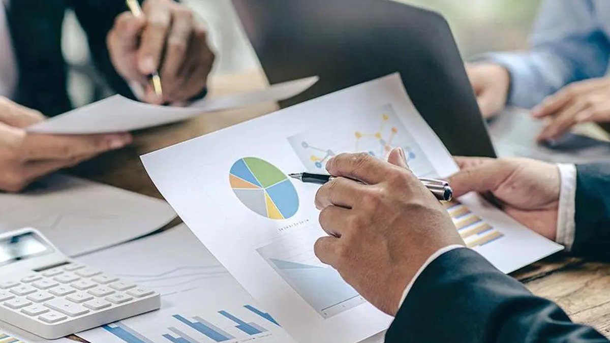 India Outlook Improves with Rising Credit Flows India Outlook Improves with Rising Credit Flows - india credit