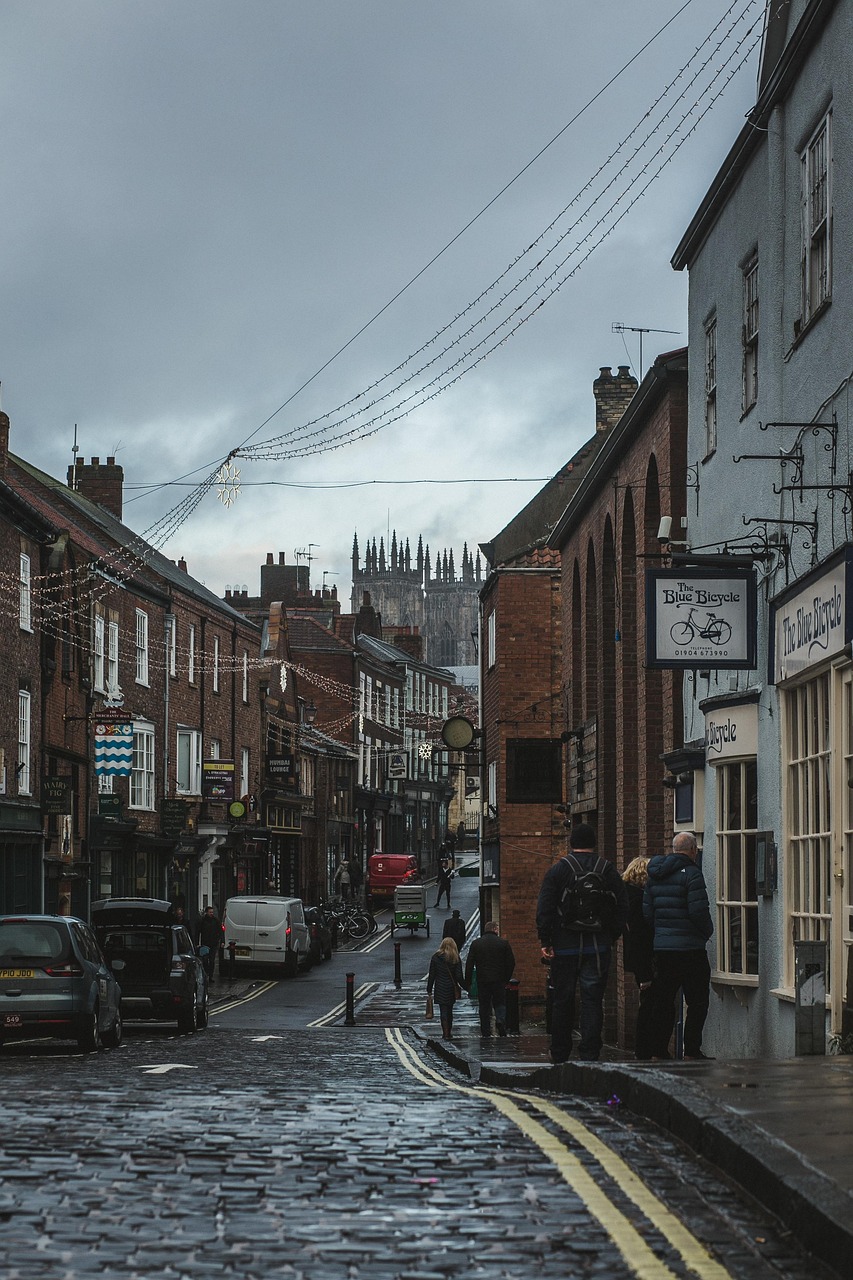 Britain’s pothole crisis persists despite new plans