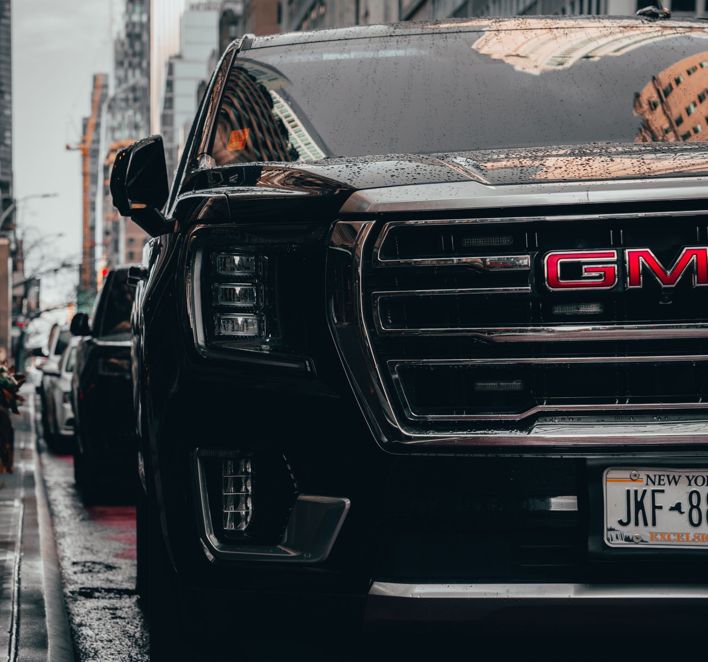 GMC splits 2027 Sierra from Silverado hints luxury